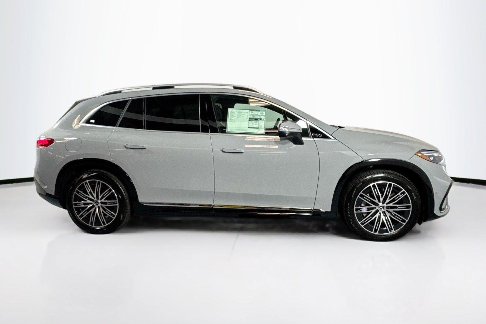 New 2026 Manufaktur Alpine Grey Mercedes-Benz EQS 400 image 4