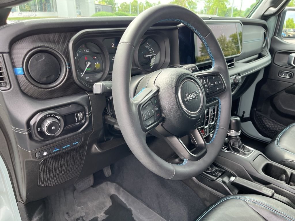 Used 2024 Earl Clearcoat Jeep Rubicon 4xe image 3