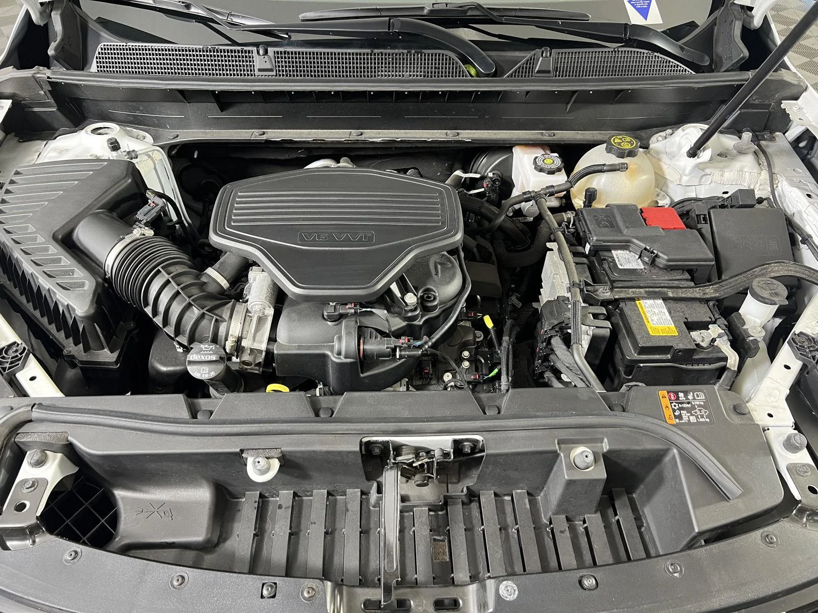 Used 2023 Summit White GMC SLT image 36