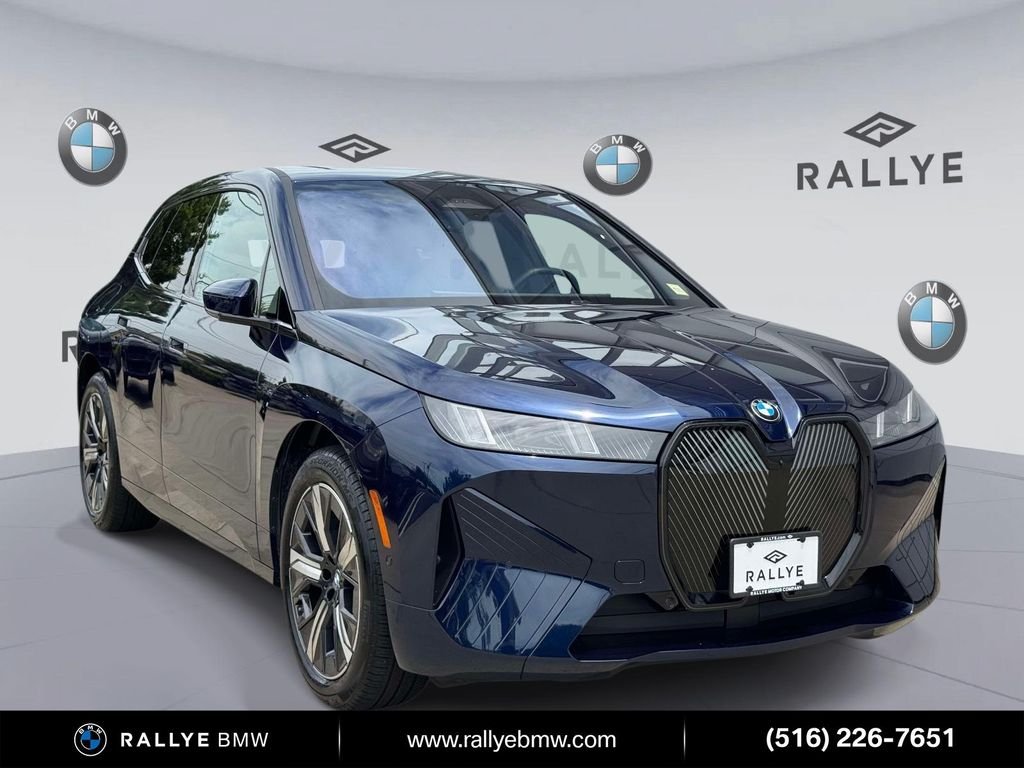 2026 BMW iX xDrive45's photo