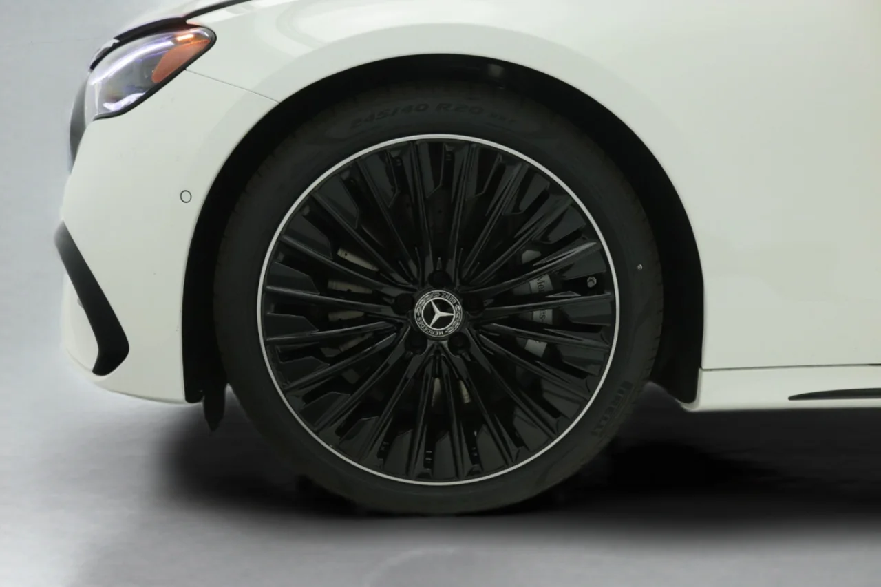 New 2026 Polar White Mercedes-Benz E 450 4MATIC® Sedan 4MATIC® image 11