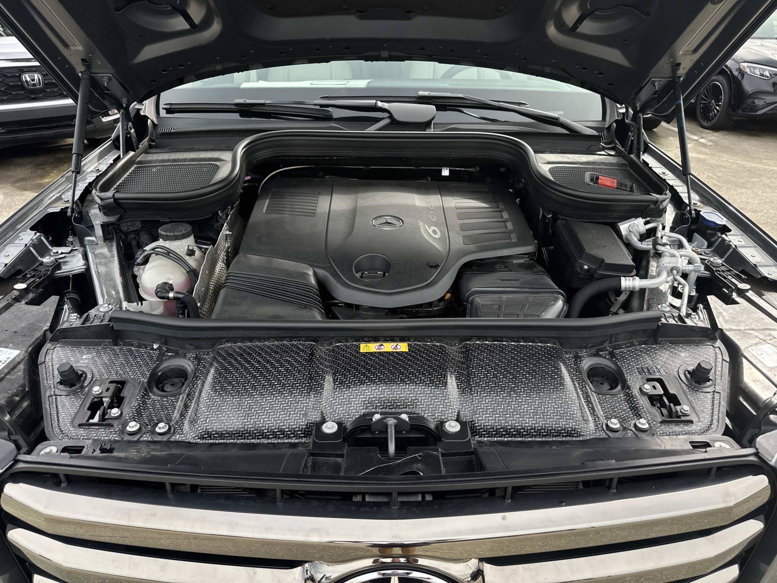 New 2026  Mercedes-Benz GLS 450 image 8