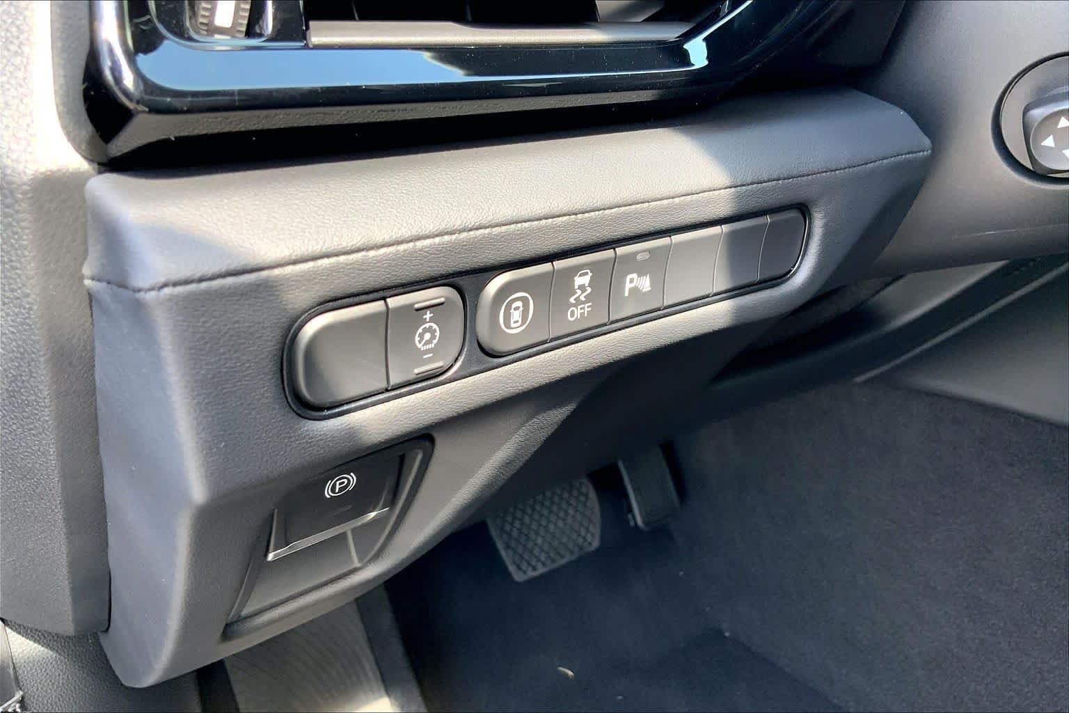 New 2026 Majestic Black Pearl Acura w/Technology Package image 14