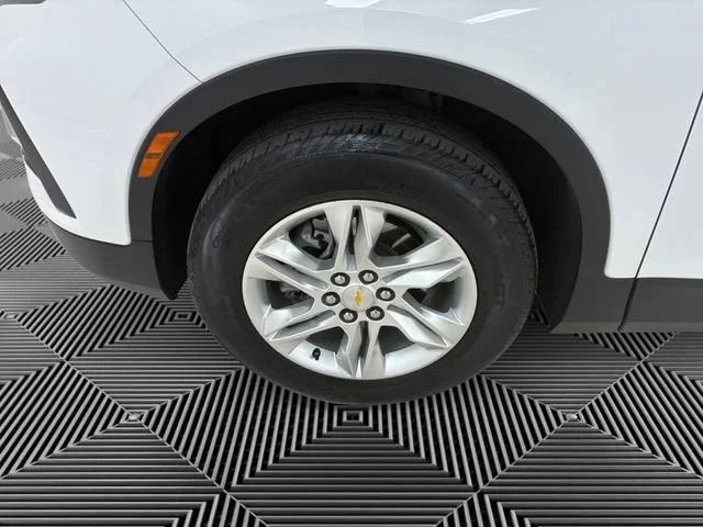 Certified Used 2022 Summit White Chevrolet 2LT image 9