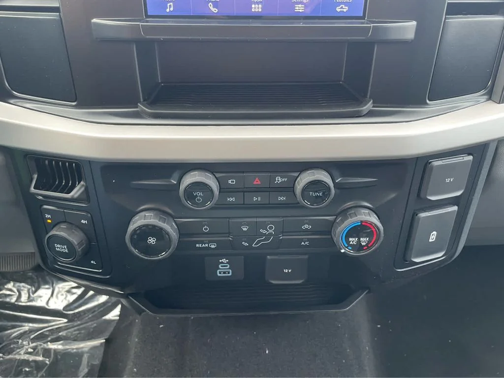 New 2026 Oxford White Ford F-350® XL image 24