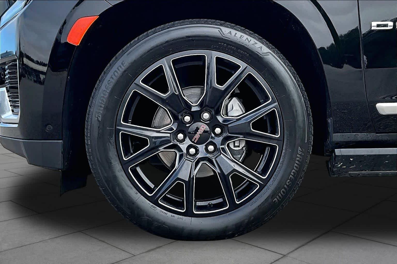 Used 2024 Onyx Black GMC Denali image 10