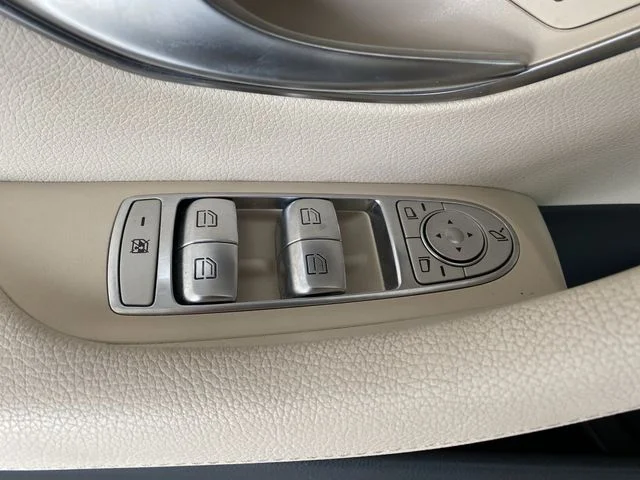 Used 2018 Polar White Mercedes-Benz E 300 image 19