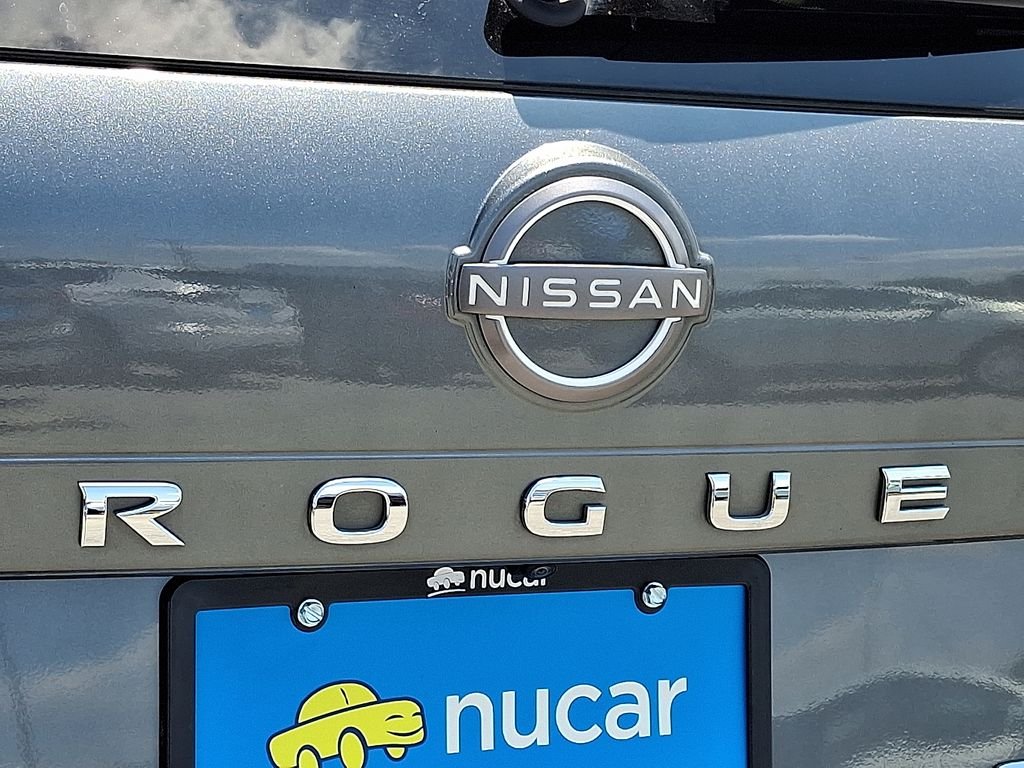 Used 2023 Gray Nissan SV image 29