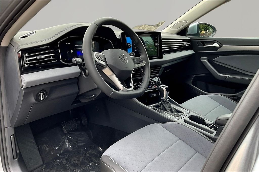 New 2026 Silver Volkswagen 1.5T SE image 17