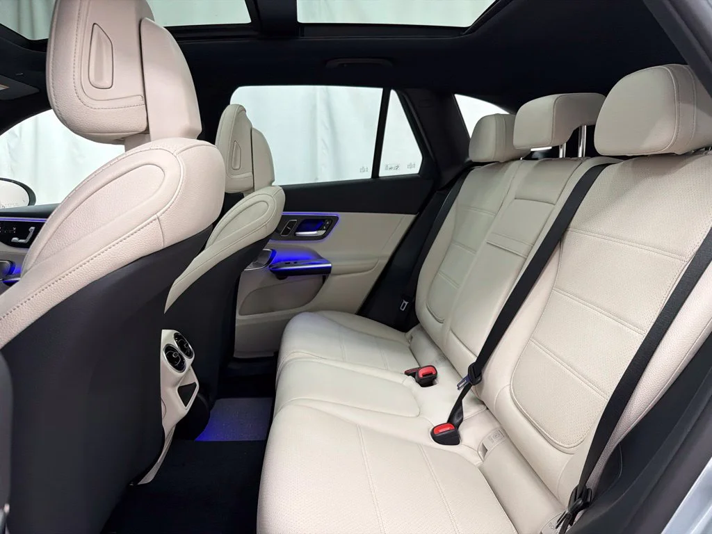 New 2027 Silver Mercedes-Benz GLC 300 image 21