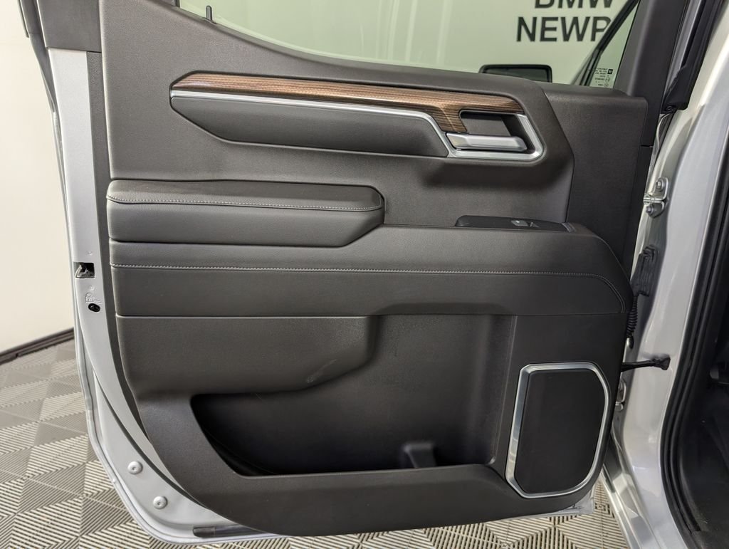 Used 2022 Silver Chevrolet RST image 20