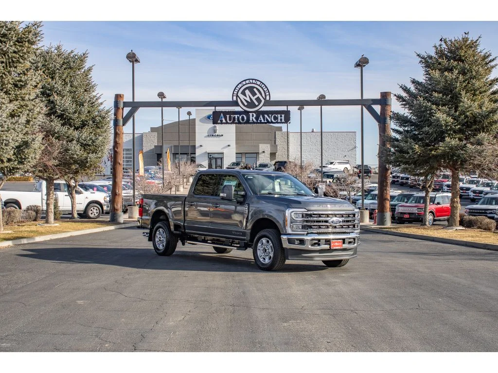 New 2026 Carbonized Gray Metallic Ford XLT image 1