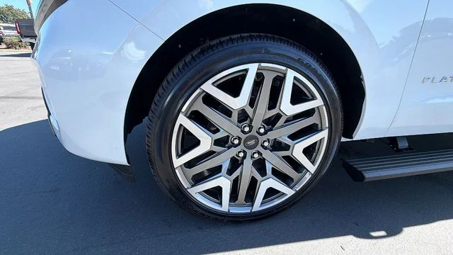New 2027 Star White Metallic Tri-Coat Ford MAX Platinum image 10