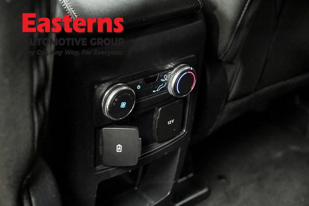 Used 2021 Black Ford XLT image 22