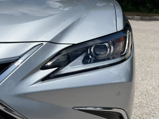 Certified Used 2023 IRIDIUM Lexus ES 350 image 9