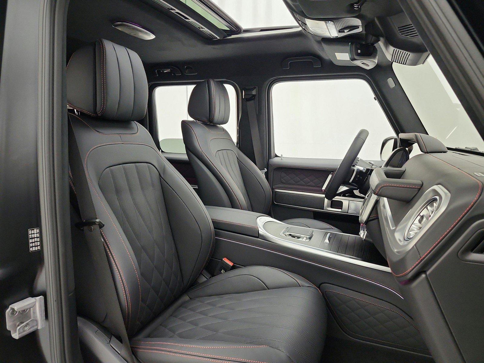 New 2027 MANUFAKTUR Night Black Magno Mercedes-Benz G 580e SUV image 36