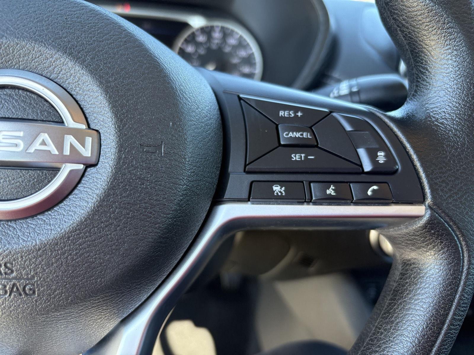 Used 2025 Electric Blue Metallic Nissan SV image 27