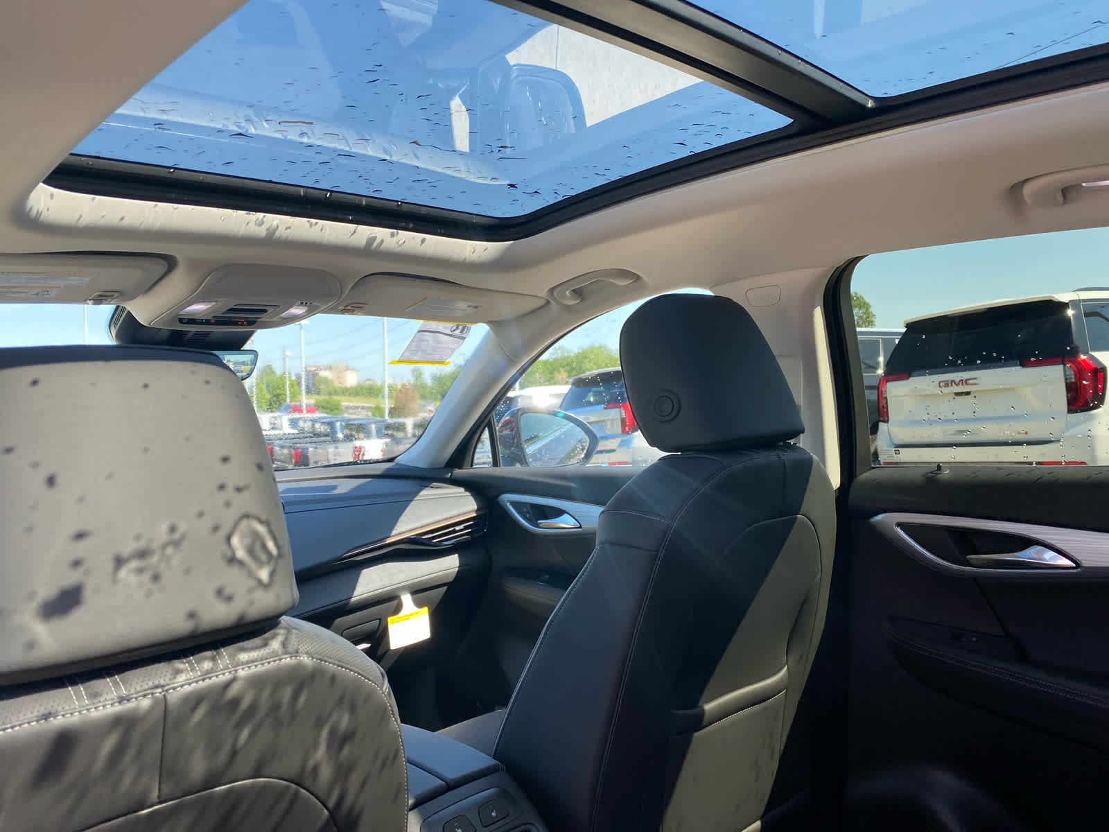 2026 Buick Envision Avenir - Photo 25