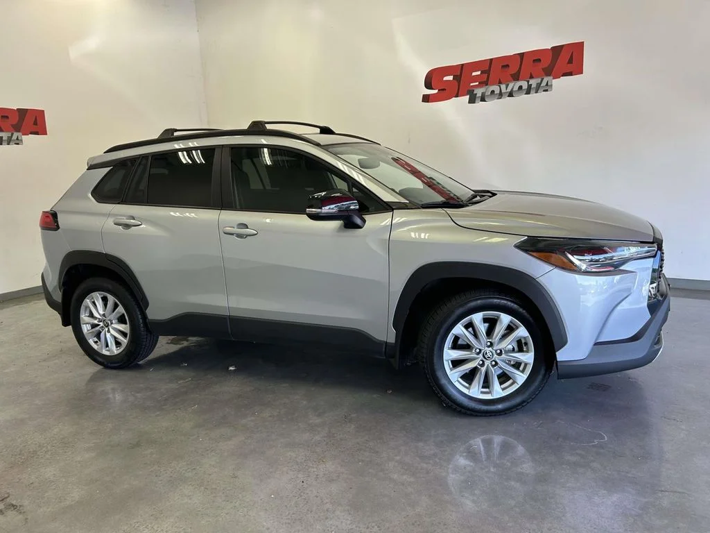 Used 2025 Silver Toyota LE image 2