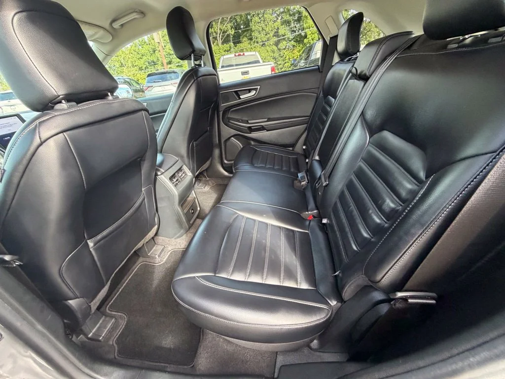 Used 2024 Gray Ford SEL image 47