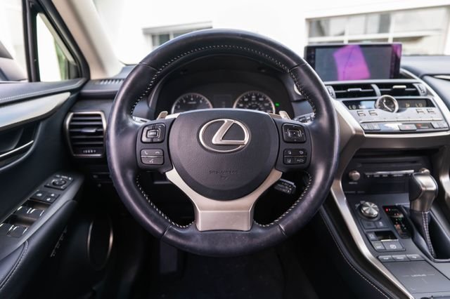 2020 Lexus NX 300 - Photo 17