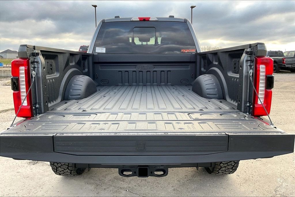 New 2026 Ford Super Duty F-250 Lariat 4D Crew Cab