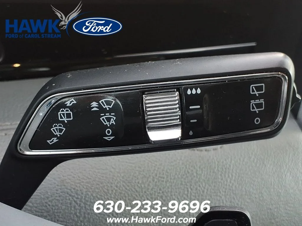 Used 2019 Black Metallic Lincoln Reserve image 25
