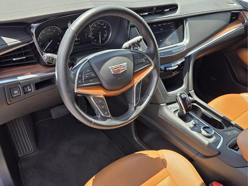 Used 2023 Crystal White CADILLAC FWD 4DR PREMIUM LUXURY image 14