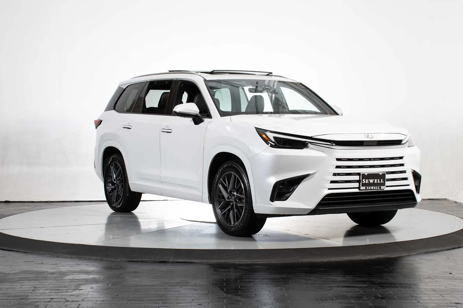Certified Used 2026 WIND CHILL PEARL* Lexus Premium image 7