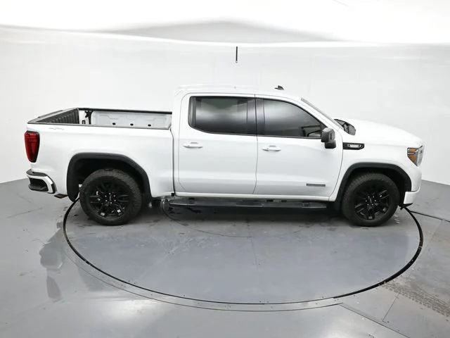 Used 2021 SUMMIT WHITE GMC Elevation image 36