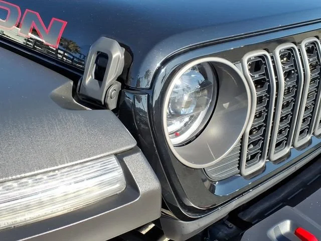Used 2025 Black Jeep 4-Door Rubicon 4x4 image 2