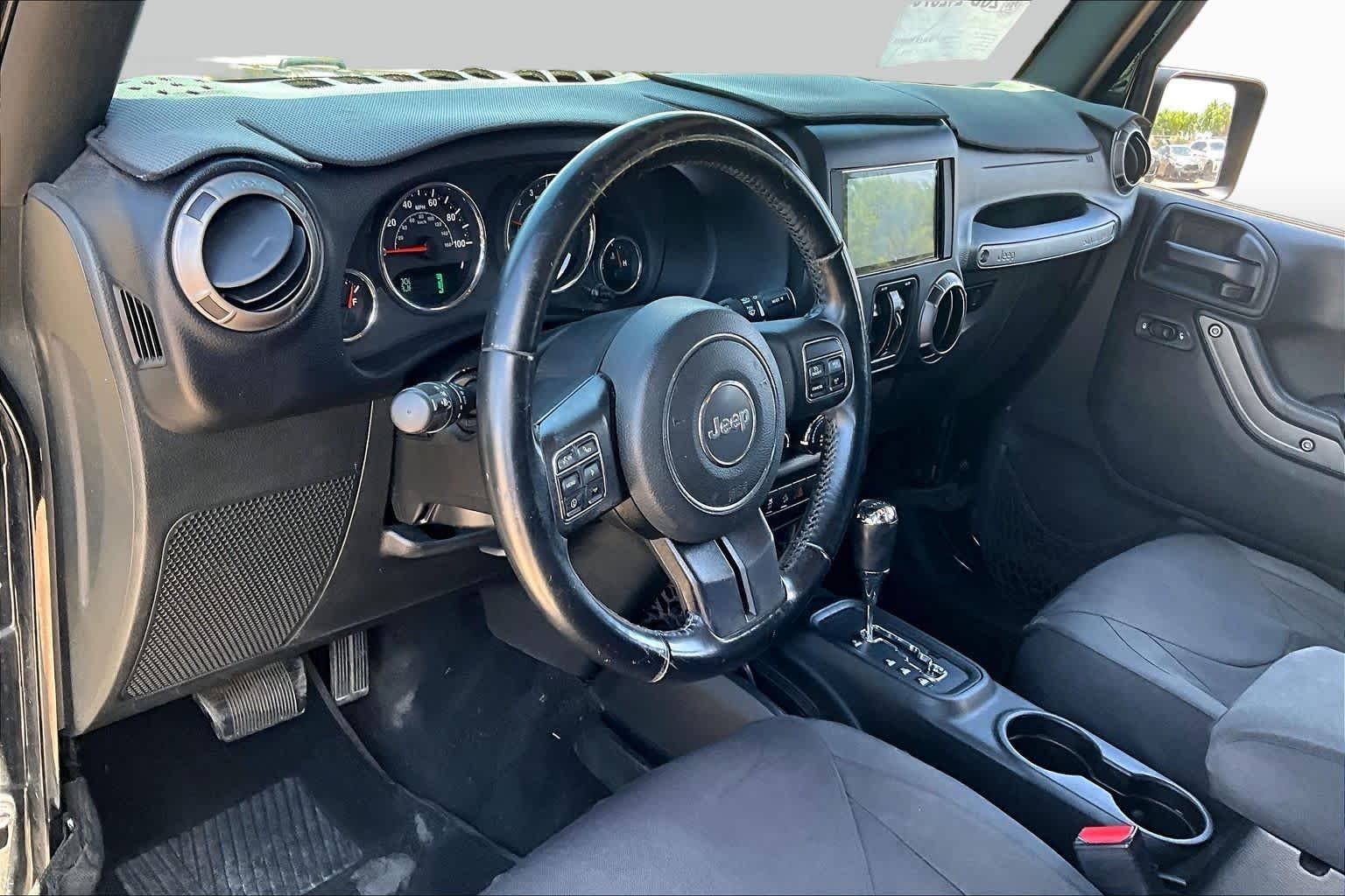 Used 2018 Black Clearcoat Jeep Sport S image 14