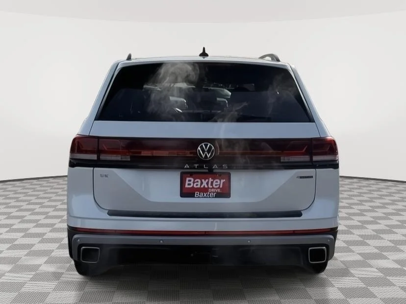 New 2026 Opal White Pearl Volkswagen 2.0T Peak Edition image 4