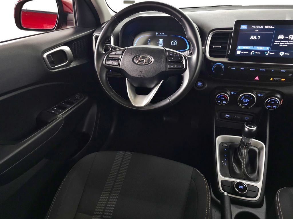 2025 Hyundai Venue SEL - Photo 18