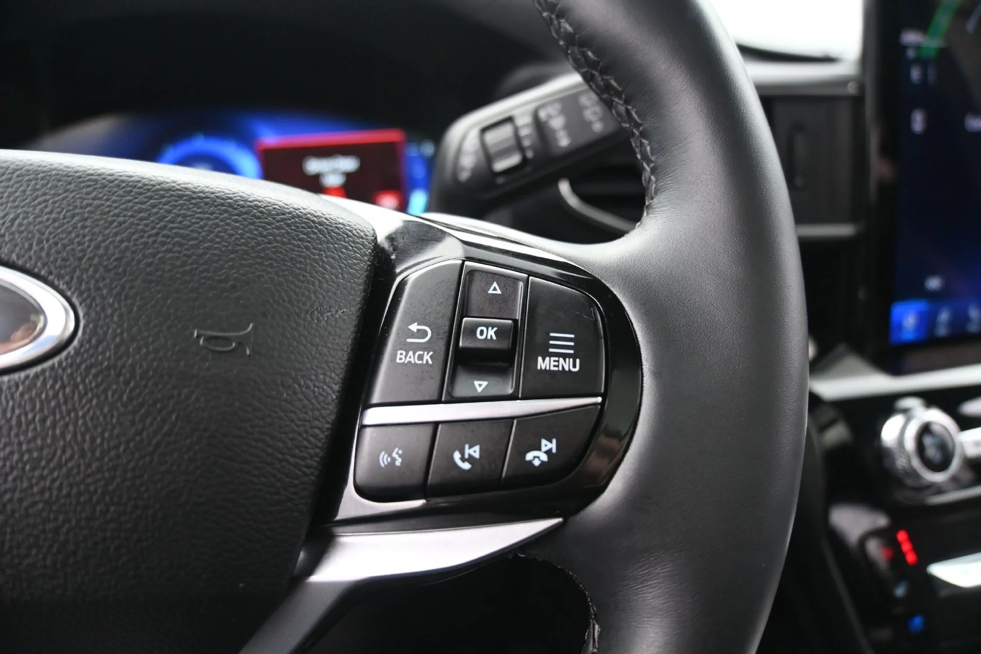 Used 2022 Black Ford Platinum image 24