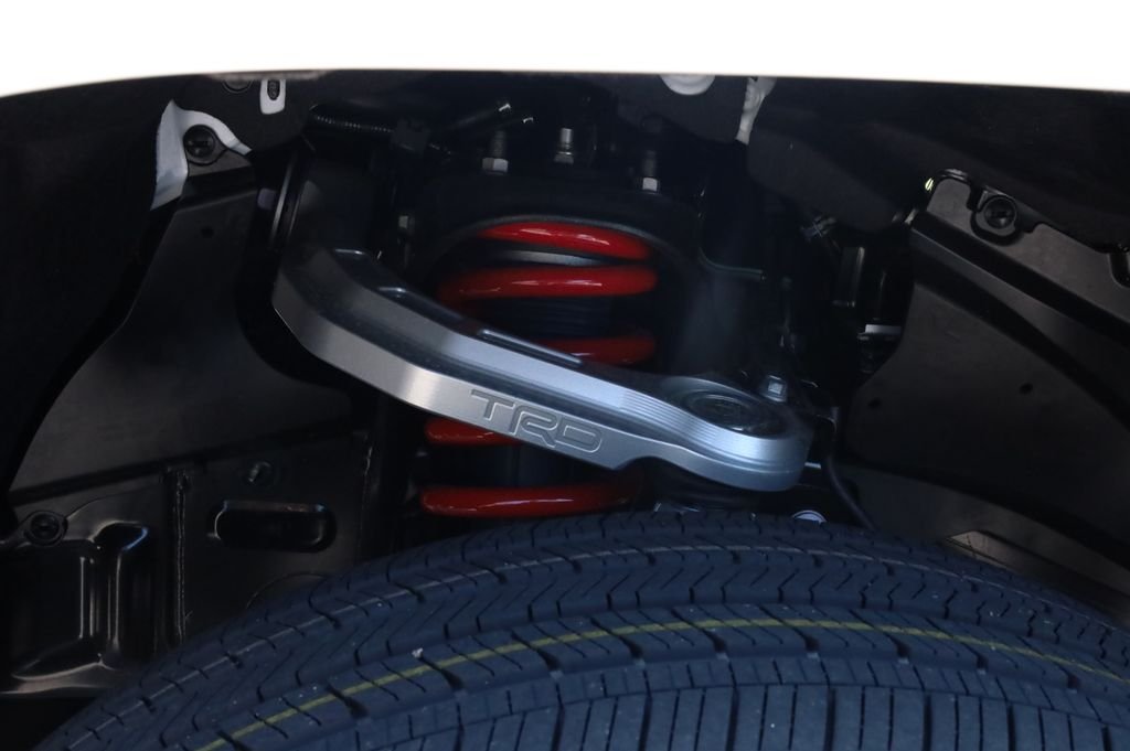 2025 Toyota Tacoma SR5 - Photo 14