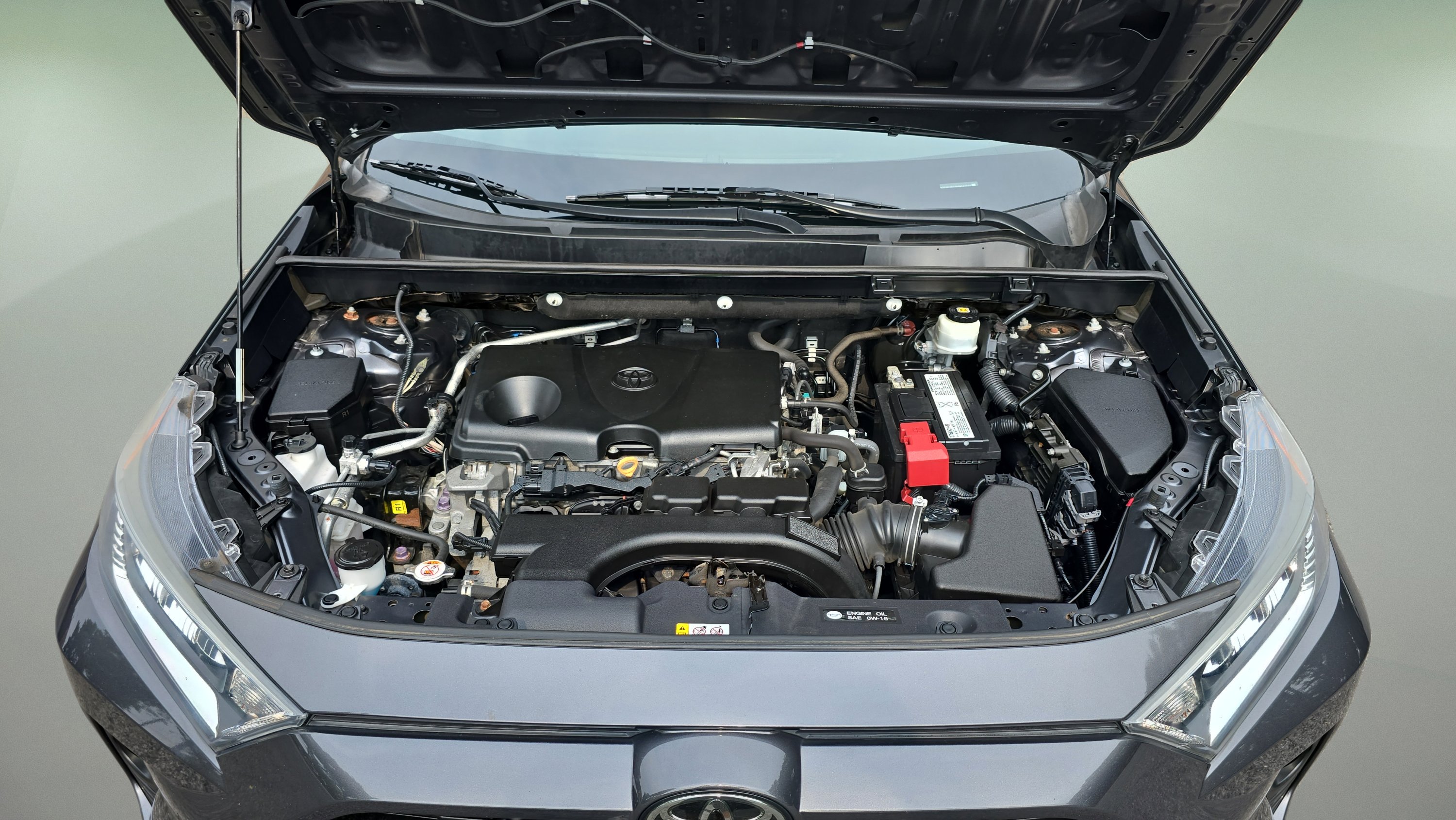 Used 2019 Gray Toyota XLE AWD image 27