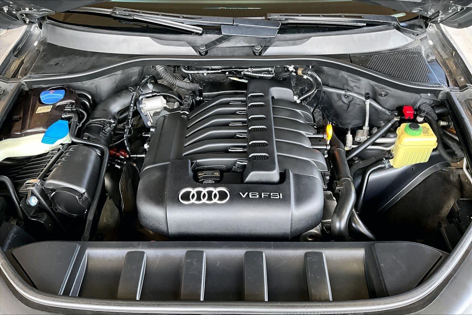 Used 2010 Graphite Gray Metallic Audi 3.6L Premium Plus image 31