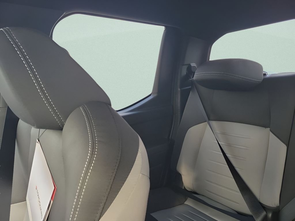 2025 Toyota Tacoma TRD Off Road - Photo 12