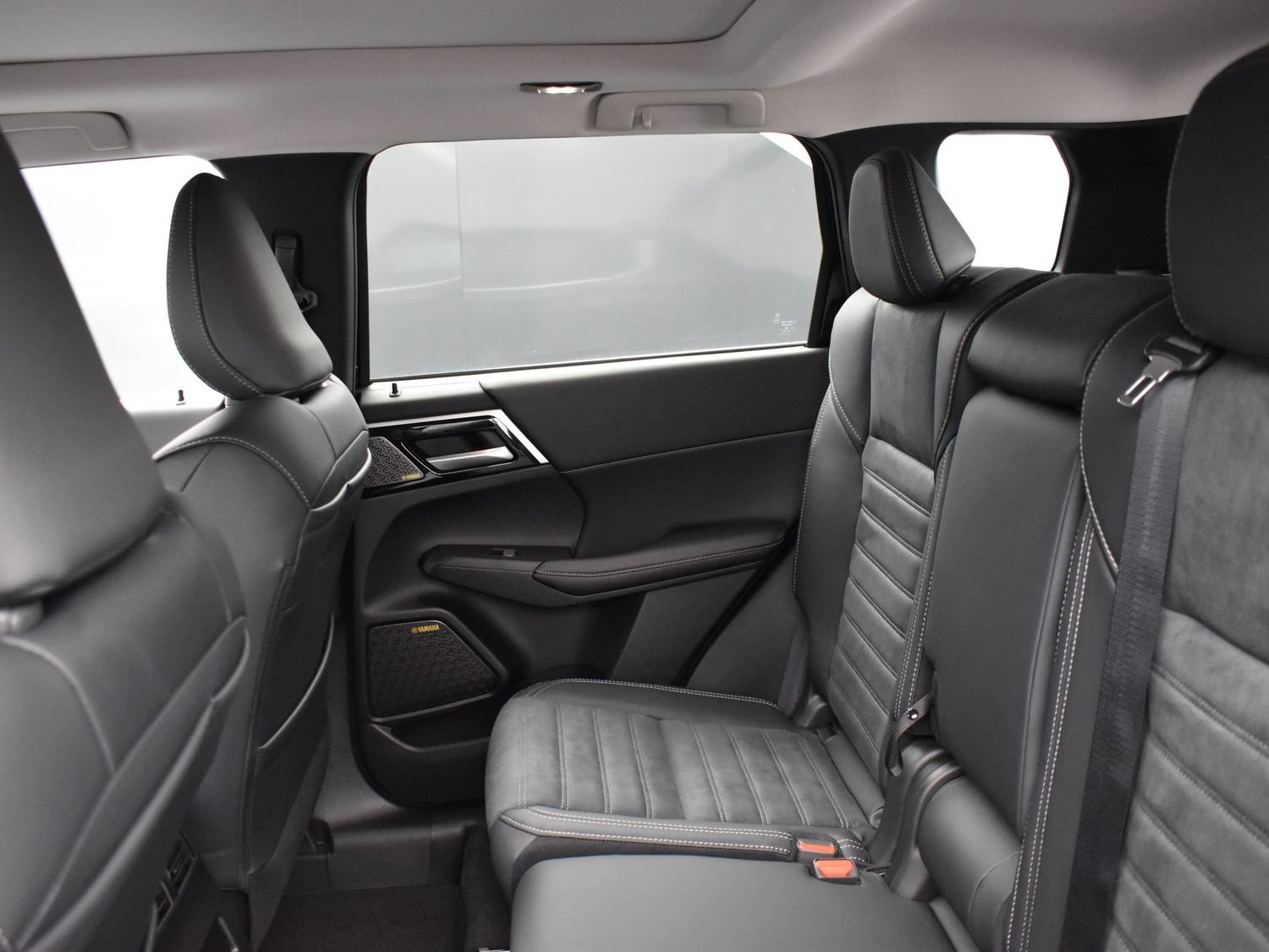 New 2026 Black Diamond Mitsubishi SE 1.5T 2WD image 8