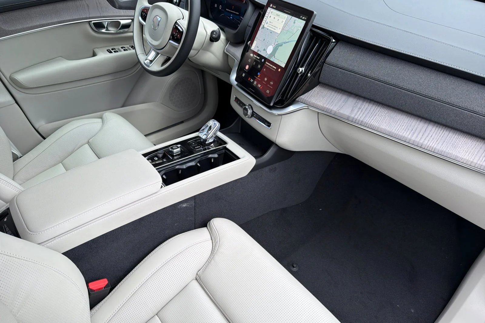 New 2026 VAPOUR GRAY Volvo Ultra image 11