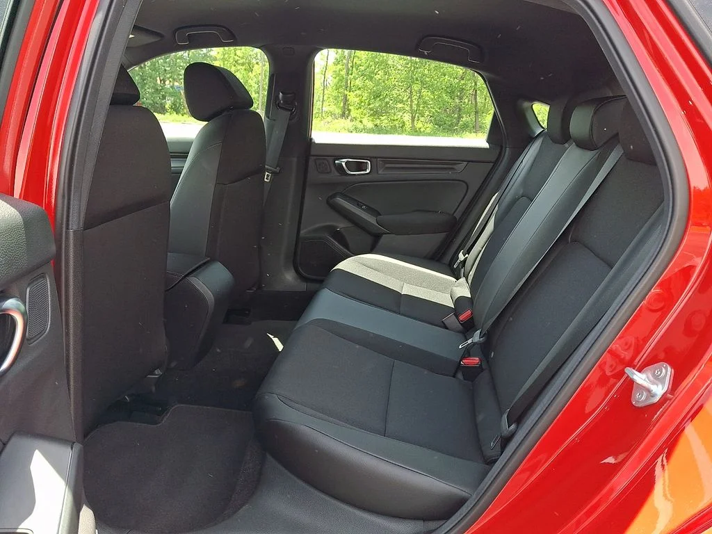 2026 Honda Civic Hatchback Sport - Photo 10