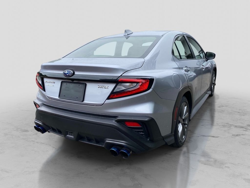 Used 2023 Silver Subaru Base image 7