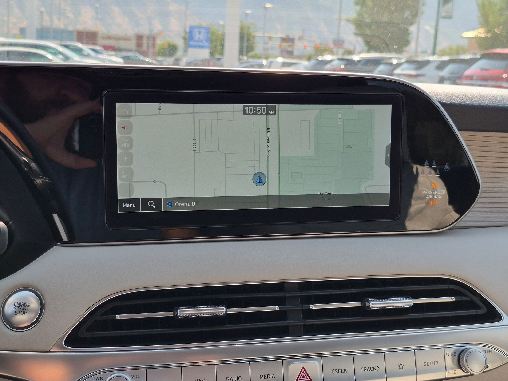 Used 2022 Hyper White Hyundai Limited image 24