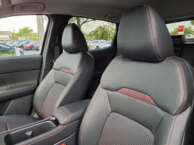 New 2026 Gun Metallic / Scarlet Ember Tintcoat Two-tone Nissan SR image 12