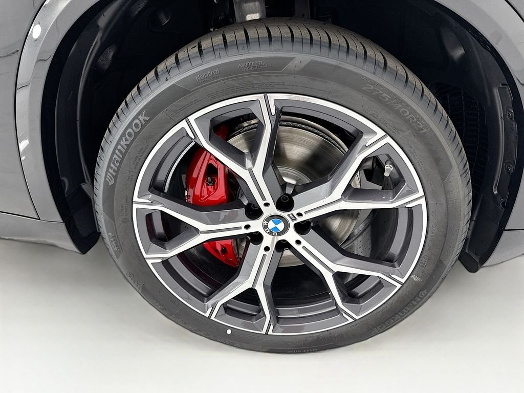 Used 2026 Black Sapphire Metallic BMW xDrive40i image 31