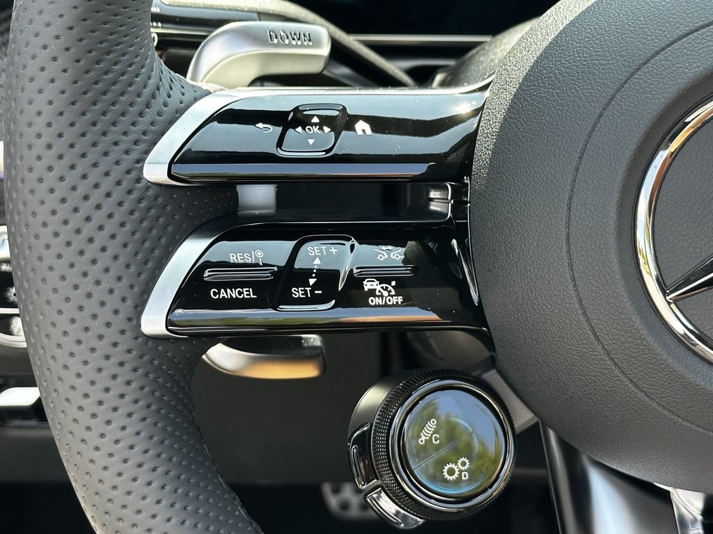 New 2027 MANUFAKTUR Moonlight White Metallic Mercedes-Benz AMG® CLE 53 image 58
