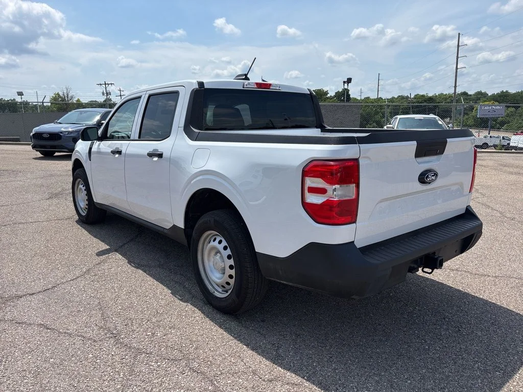 Used 2025 Oxford White Ford XL image 5