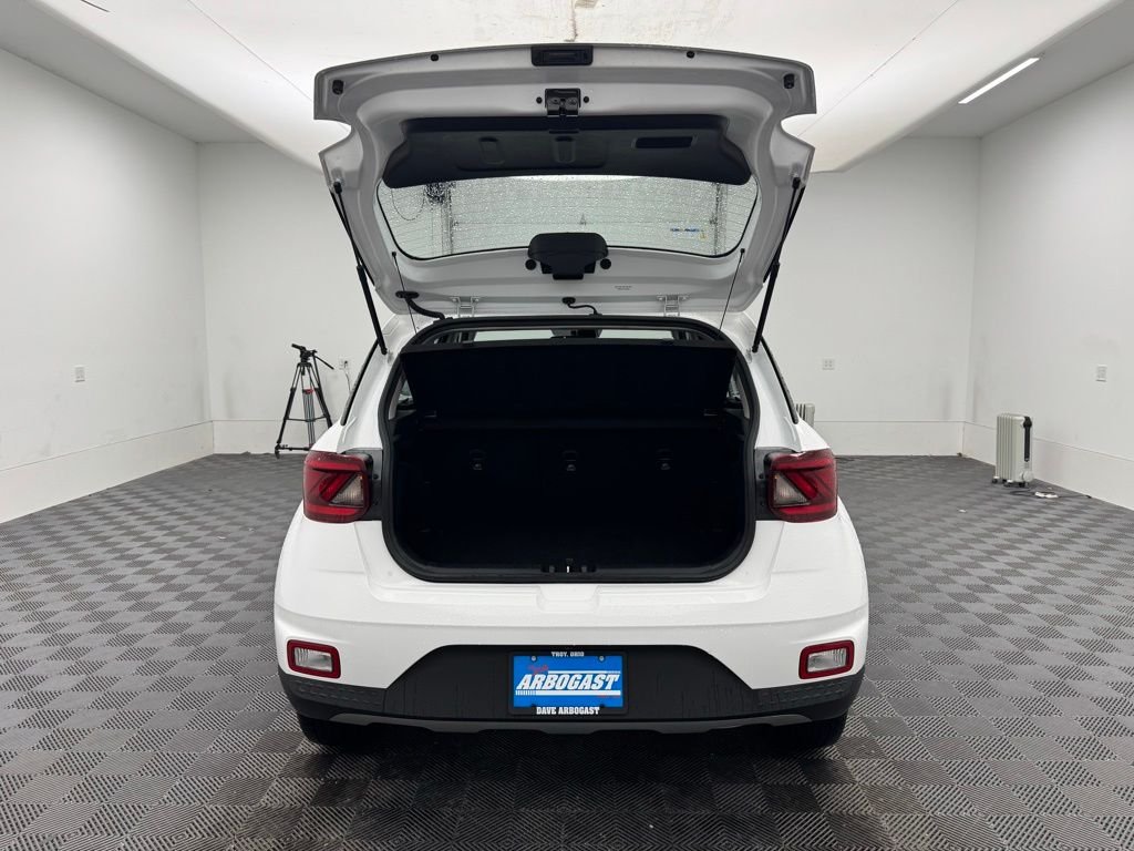 Used 2025 Lunar White Hyundai SEL image 9