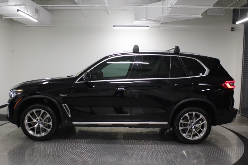 2022 BMW X5 xDrive45e's photo